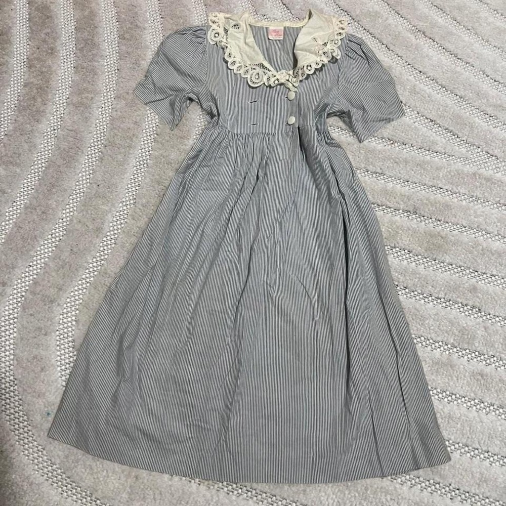 Vintage 80s Allison Rose Dress Girl size 14 Cottage Lace Light Blue